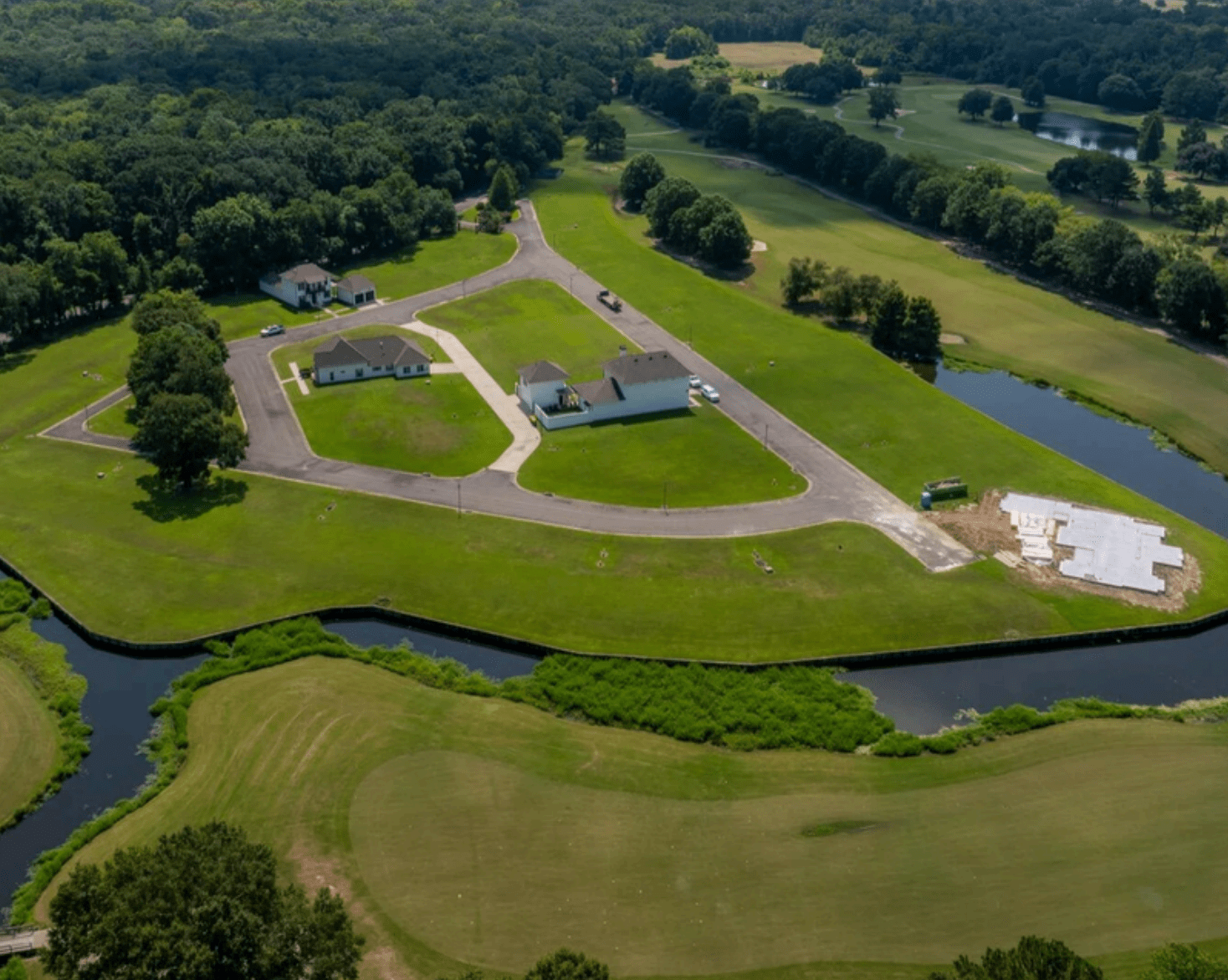 Veranda Place 01 Min